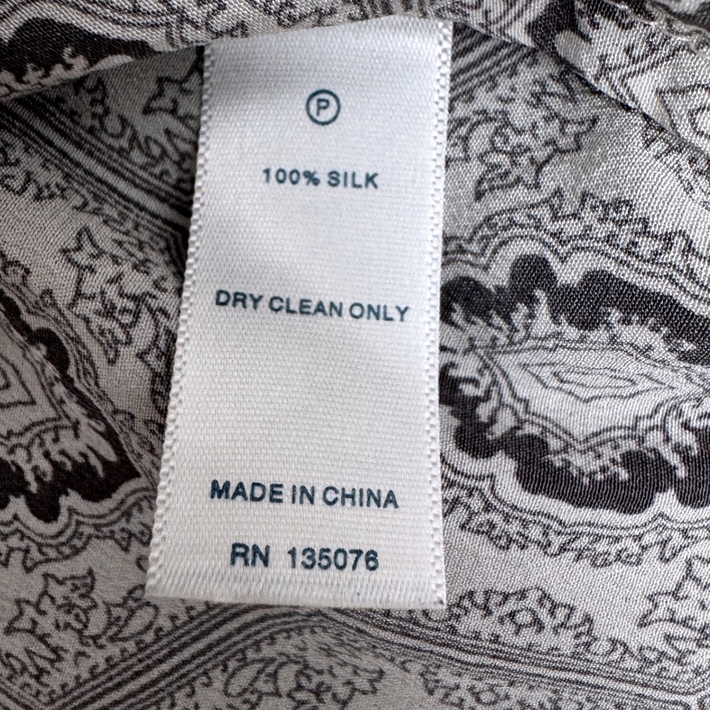 C Wonder Silk Blouse Long Sleeve Grey Medallion Print Size Large Professional - Picture 6 of 6